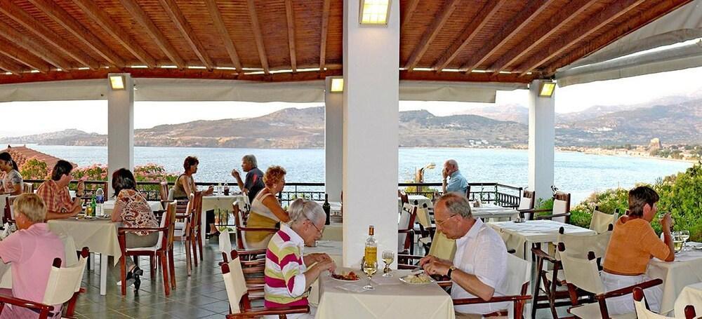 Clara Resort ペトラ エクステリア 写真
